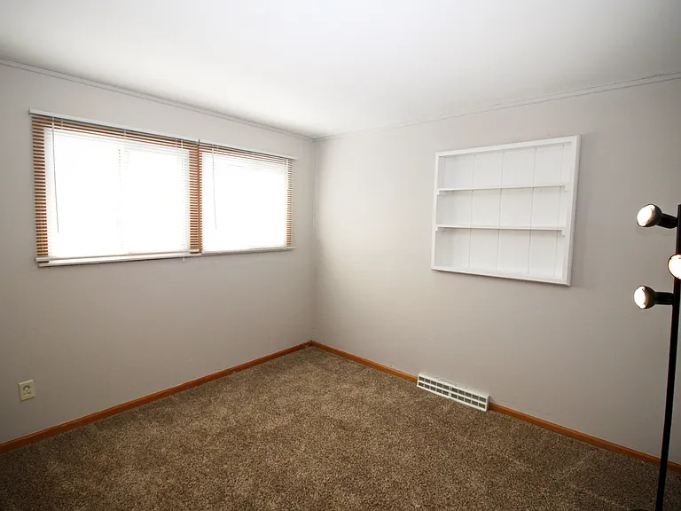 202 Silver Rd — Photo 9