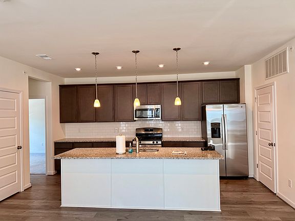 4th image of 12105 Oxford Landing Ln #201