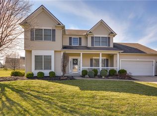 37814 Briar Lakes Dr, Avon, OH 44011