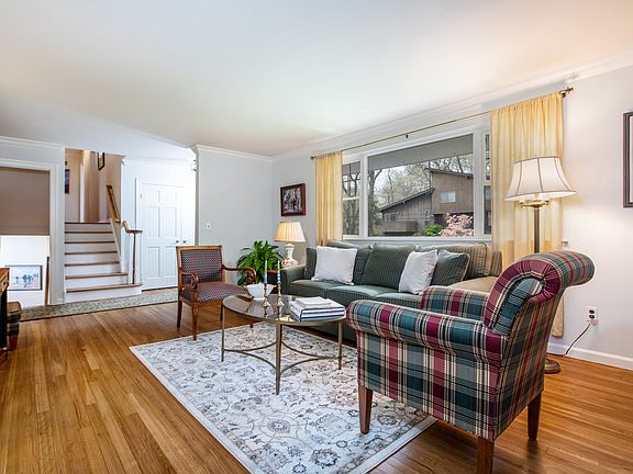 4th image of 30 Tamarack Trl