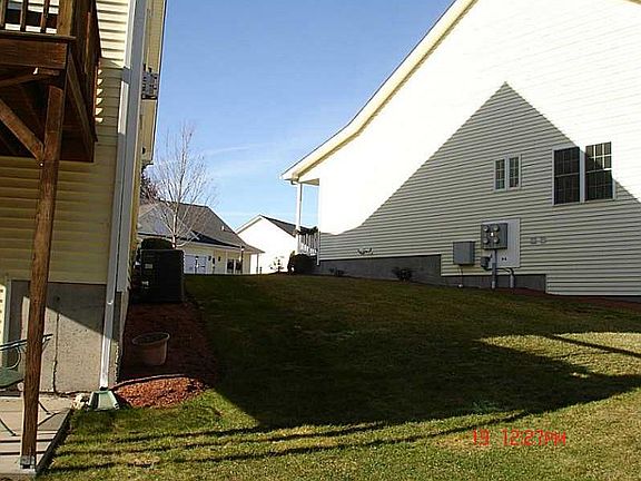 3rd image of 40 Old Louisquisset Pike Unit 901