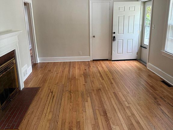 5th image of 110 N Warren St