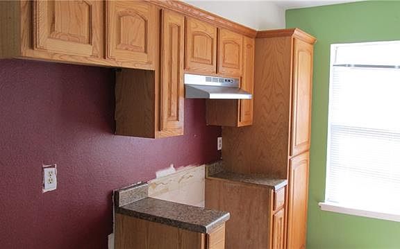4th image of 2137 Avenue A
