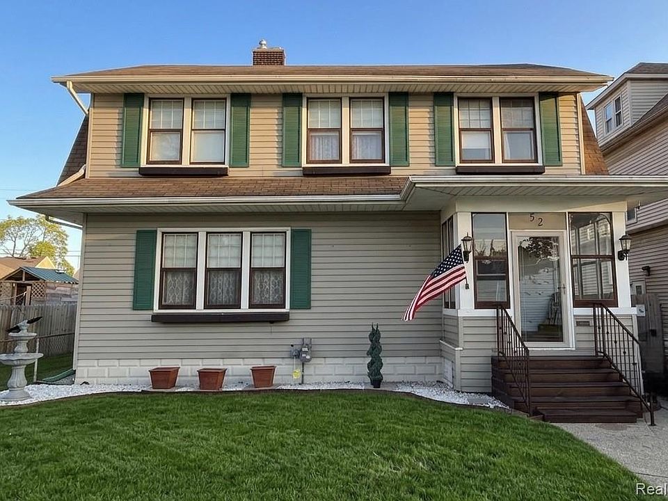 1st image of 52 Maple St