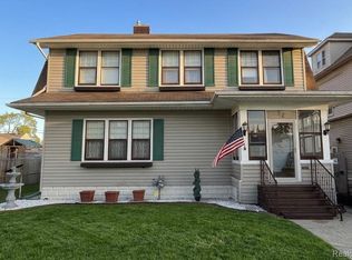 52 Maple St, River Rouge, MI 48218