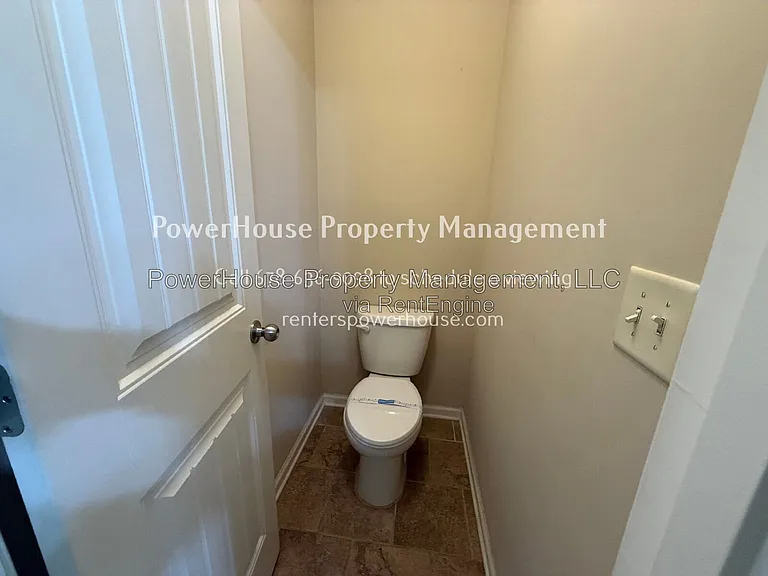 1045 Township Cir — Photo 33