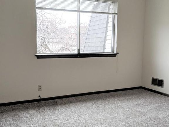 4th image of 7249 Ames Cir