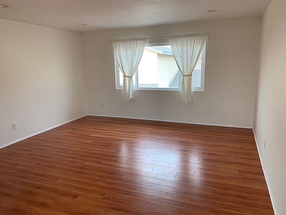 5th image of 16419 S Saint Andrews Pl #D