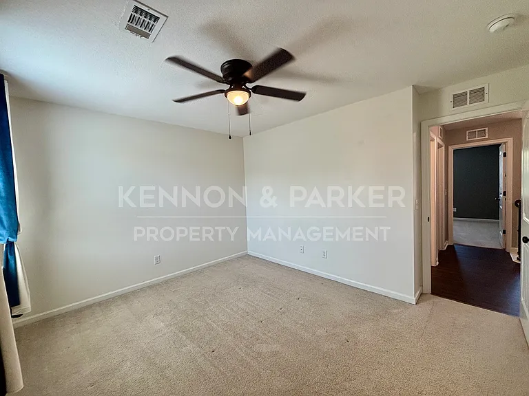 4526 Mountain Ivy Dr — Photo 20