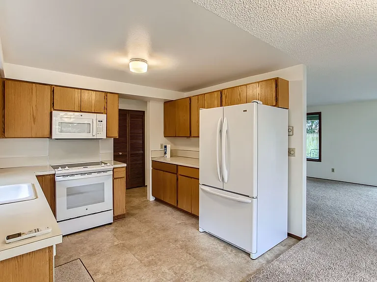 5203 Ogden Ct #B — Photo 10