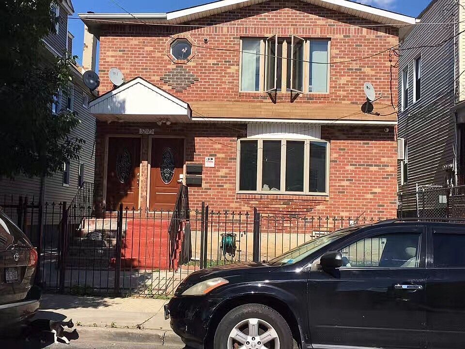 1st image of 3221 107th St