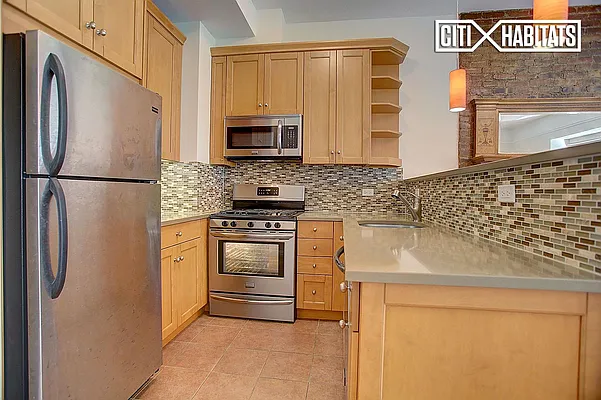 Rented by Citi Habitats | media 11