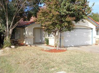 5638 W Vartikian Ave, Fresno, CA 93722