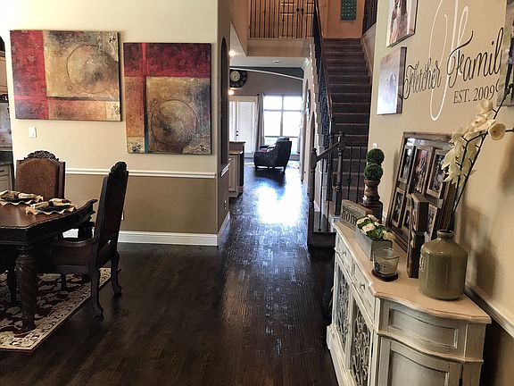 4th image of 400 Berkshire Ct