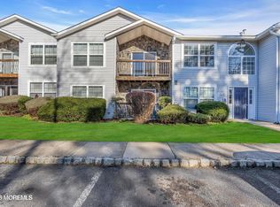 33 Diane Dr, Tinton Falls, NJ 07753