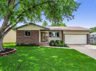 1203 E 28th Ave, Hutchinson, KS 67502
