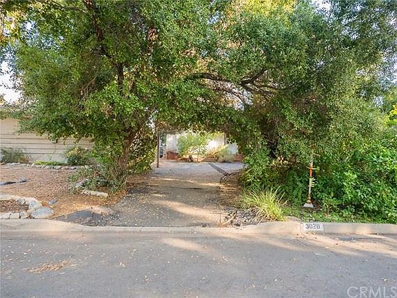 4th image of 3020 Lansbury Ave