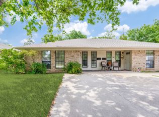 806 W Belden St, Sherman, TX 75092