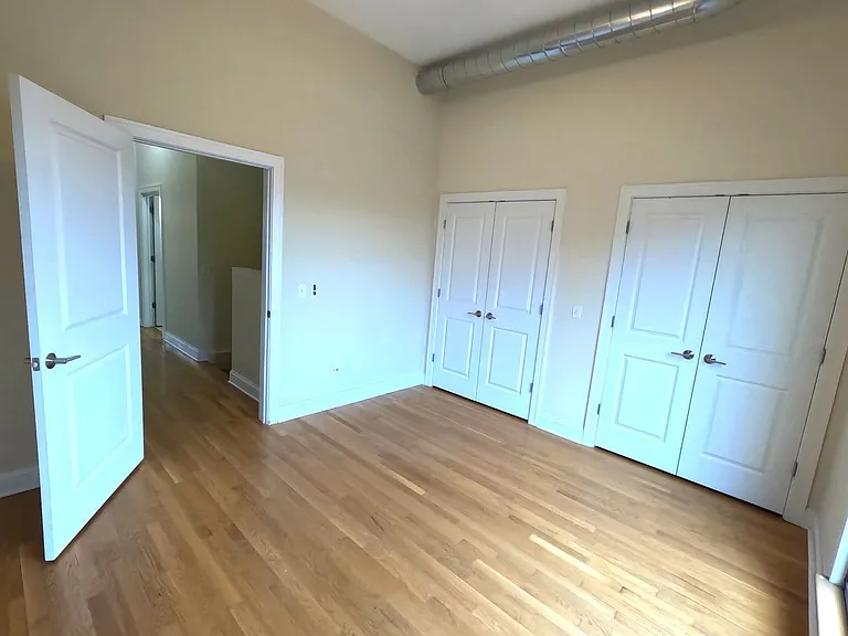 2764 N Milwaukee Ave — Photo 34