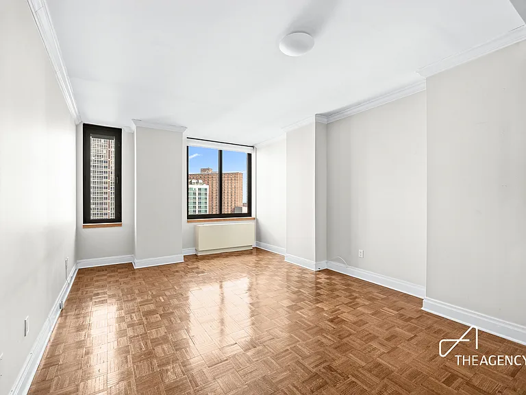 400 E 90th St #10F — Photo 3