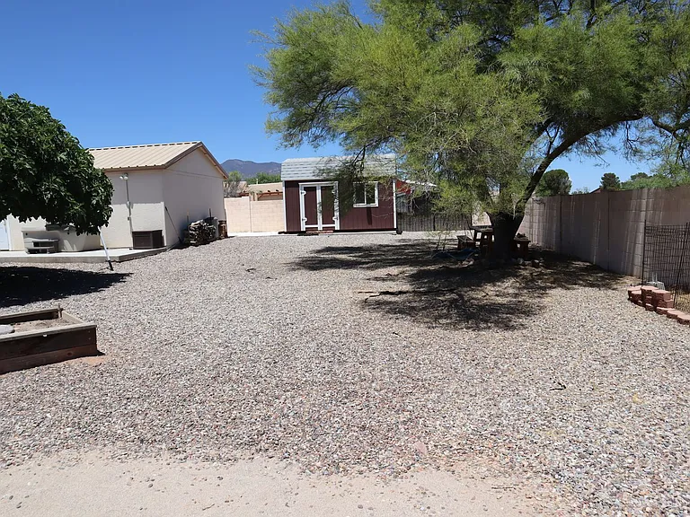 3159 E Choctaw Dr — Photo 34