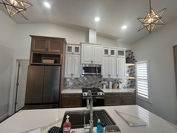 3rd image of 1601 Ocean Dr #6