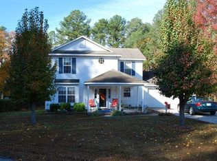 2705 Waters Edge Dr, Sanford, NC 27330