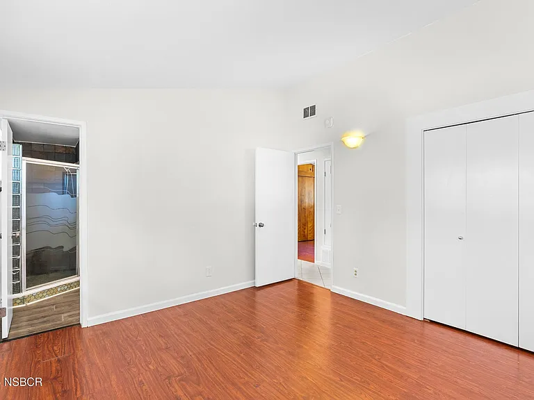 400 E Cherry Ave — Photo 7