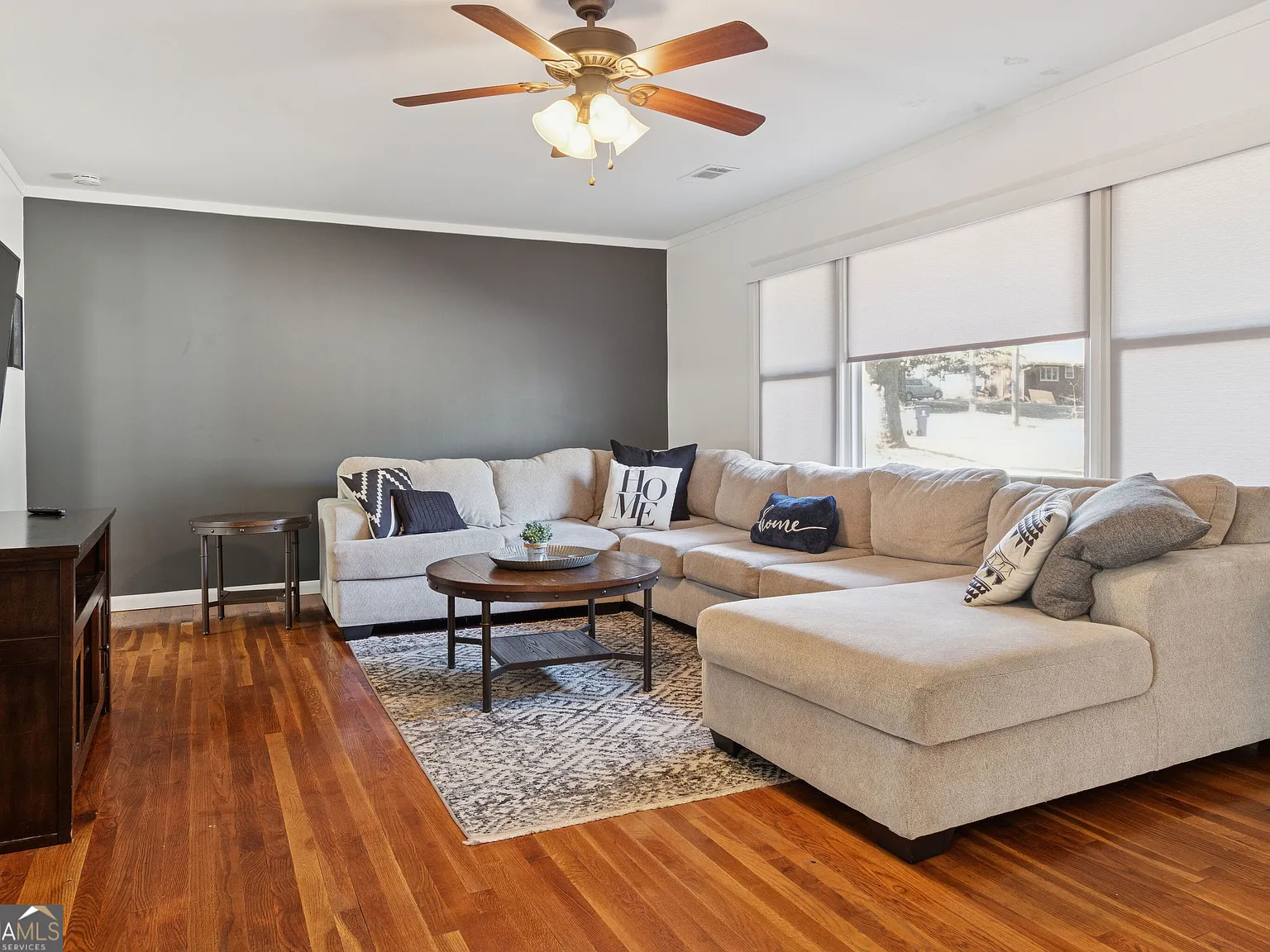 3 bed, 2.0 bath, 1682 sqft, $2,600 — Photo 2
