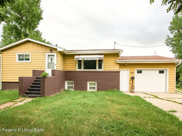 112 N Elk St, Hebron, ND 58638