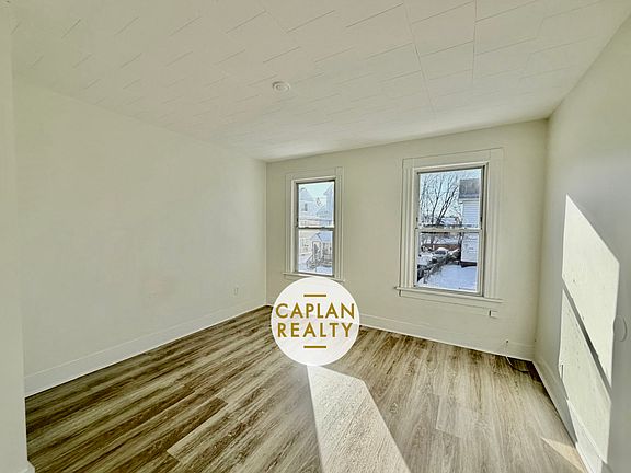 4th image of 327 Munson St #1B