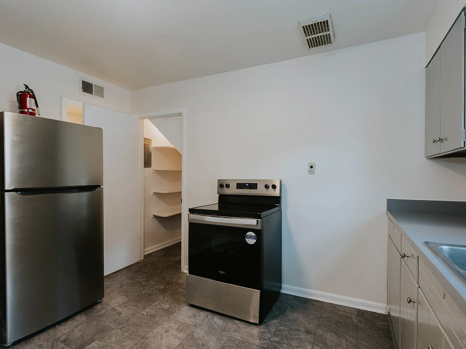 1013 South Raleigh Street - 2 — Photo 4