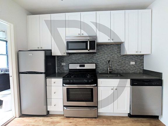 2nd image of 2834 W Palmer St #2834210