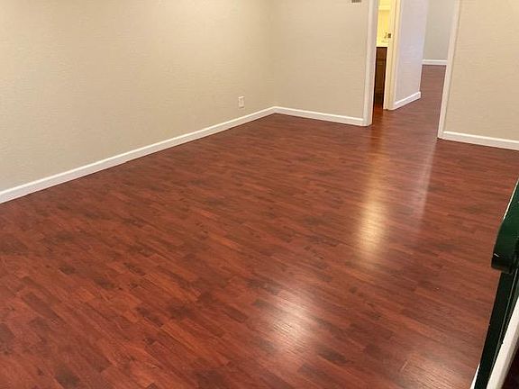 5th image of 2084 Ascot Dr APT C