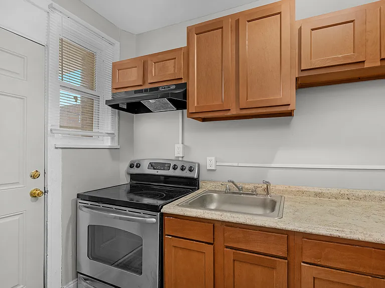 3203 Elmley Ave — Photo 10