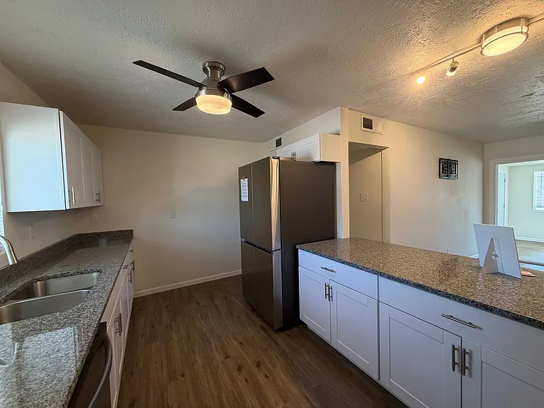 1512 Clancy Dr NE — Photo 19