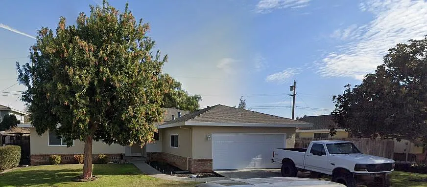 1961 Valley View Rd photo 1