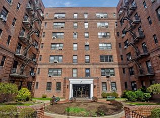 67-71 Yellowstone Blvd #2K, Forest Hills, NY 11375