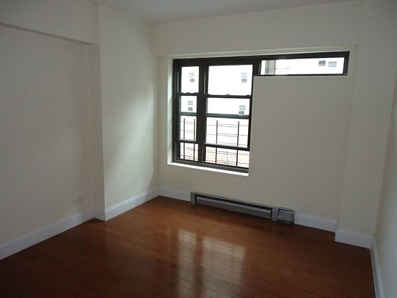 5th image of 410 St Nicholas Ave APT 11d