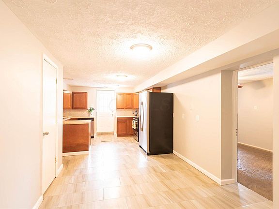 5th image of 1104 Eureka Blvd
