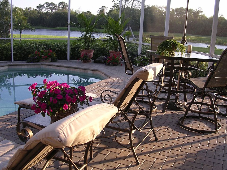pool view
