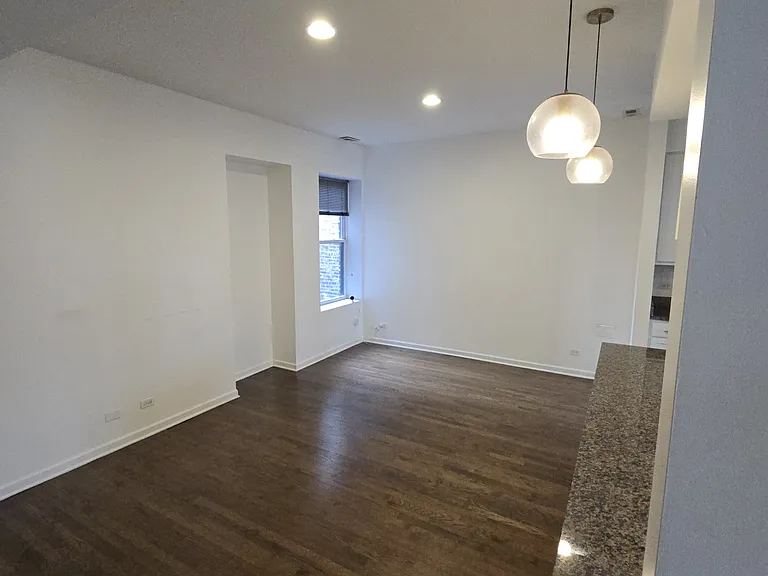 4554 S King Dr E #3-E3 — Photo 9