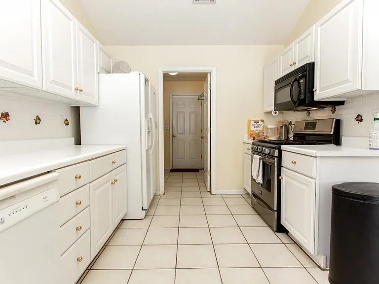 6229 Huckleberry Rdg — Photo 8