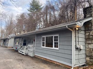 24 Valley Villas Ln, Maggie Valley, NC 28751