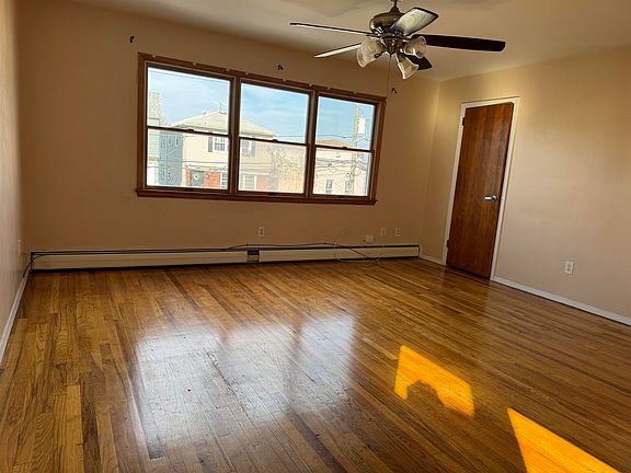 4th image of 108 Evergreen St Floor 2