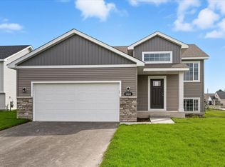 1002 Brandenburg Cir, Waverly, MN 55390