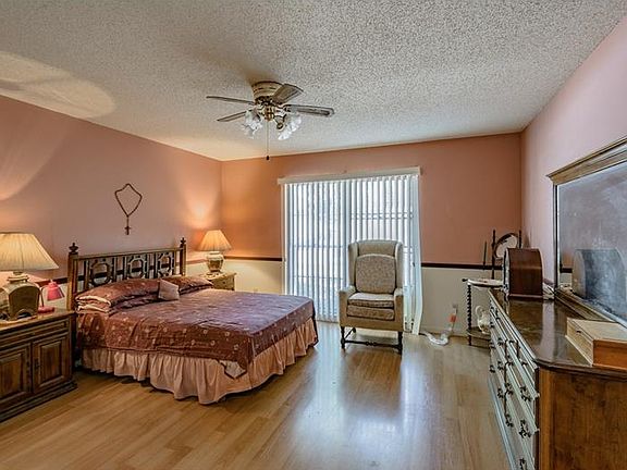 4th image of 6820 Armand Dr