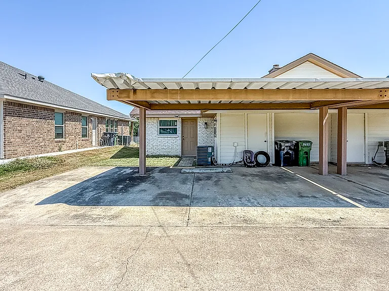 2734 Sherry St — Photo 28