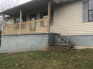 1605 Paris Rd, Knoxville, TN 37912