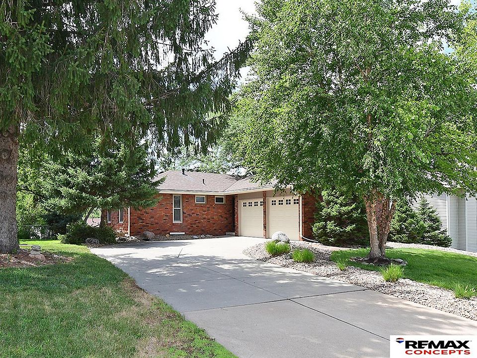 1st image of 5011 S 67th St